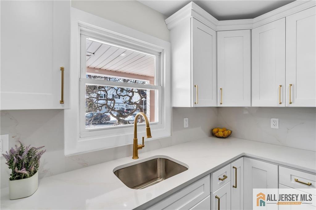 27 Sheppard, Edison, NJ, 08817