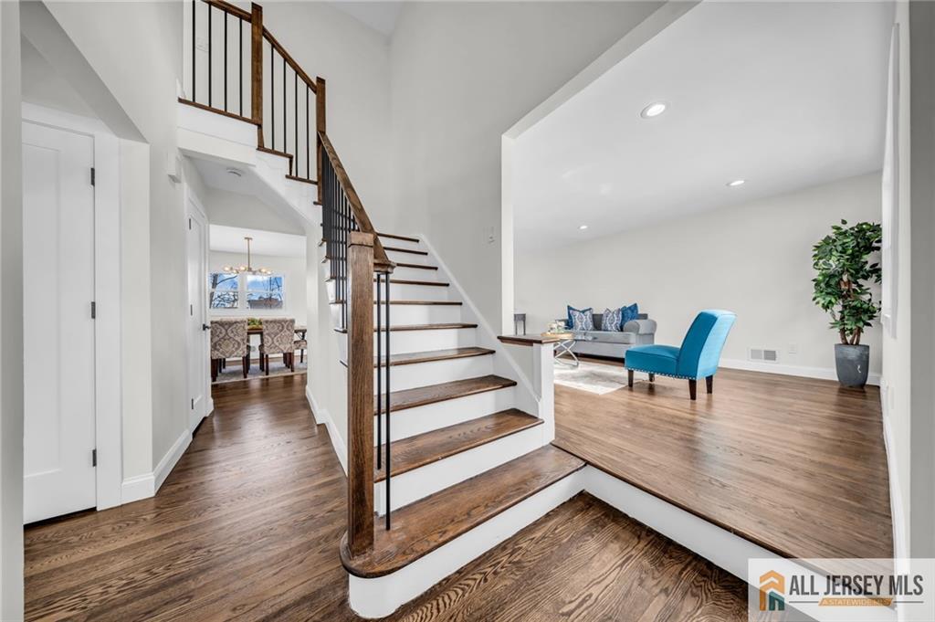 27 Sheppard, Edison, NJ, 08817