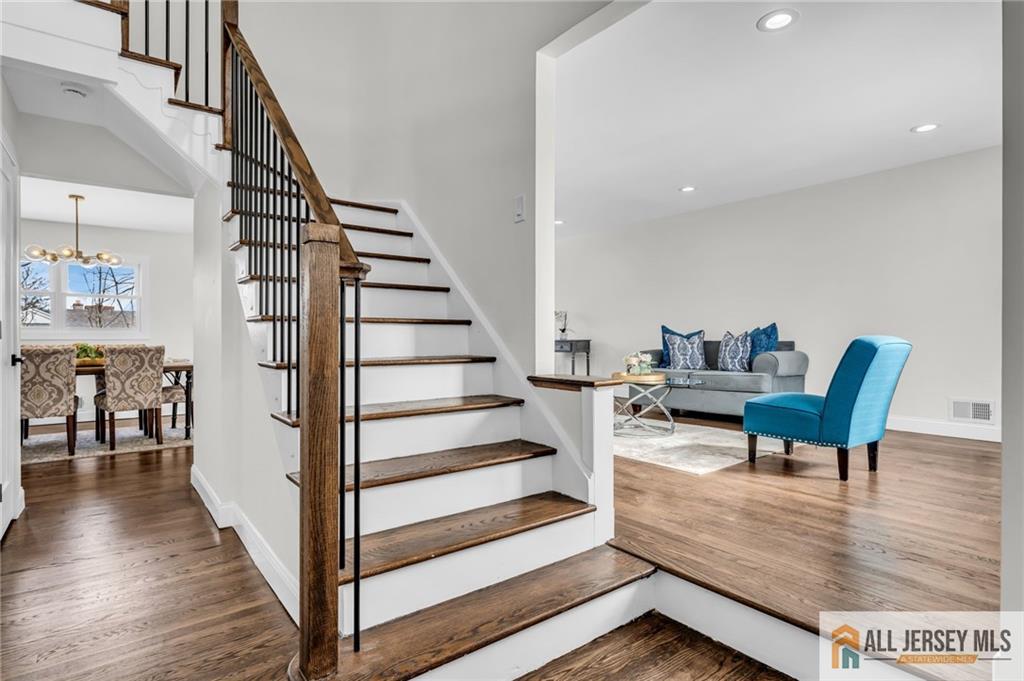 27 Sheppard, Edison, NJ, 08817