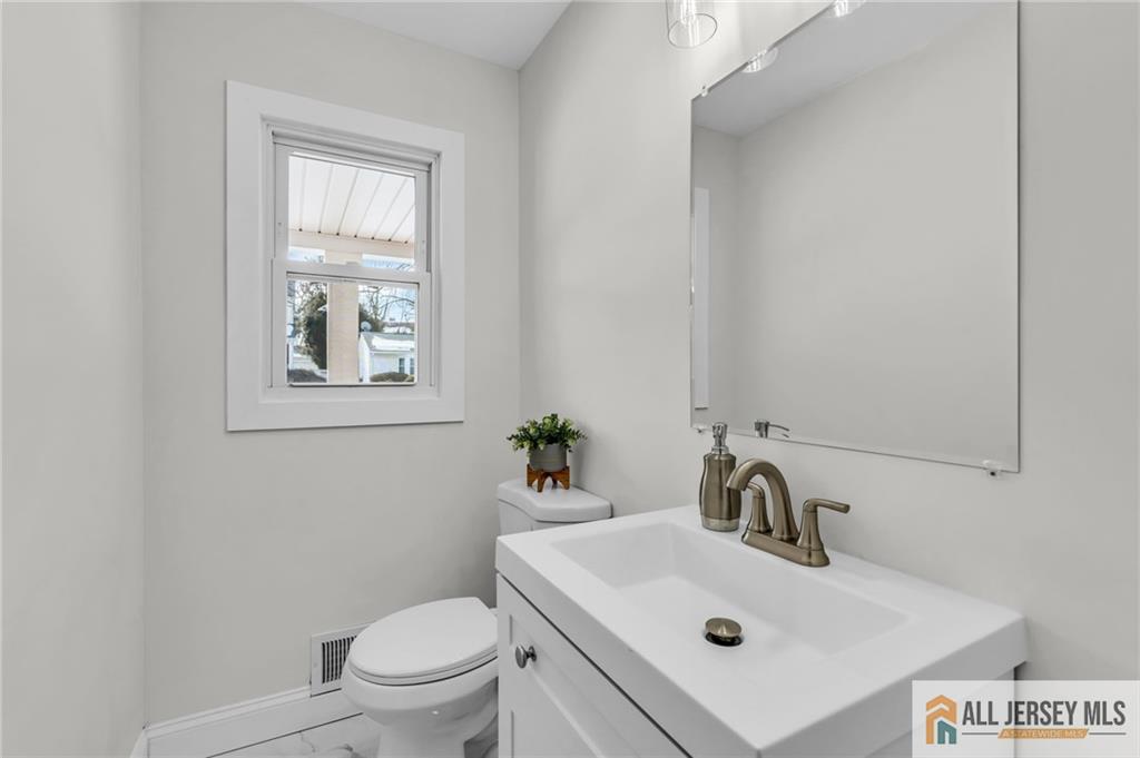 27 Sheppard, Edison, NJ, 08817