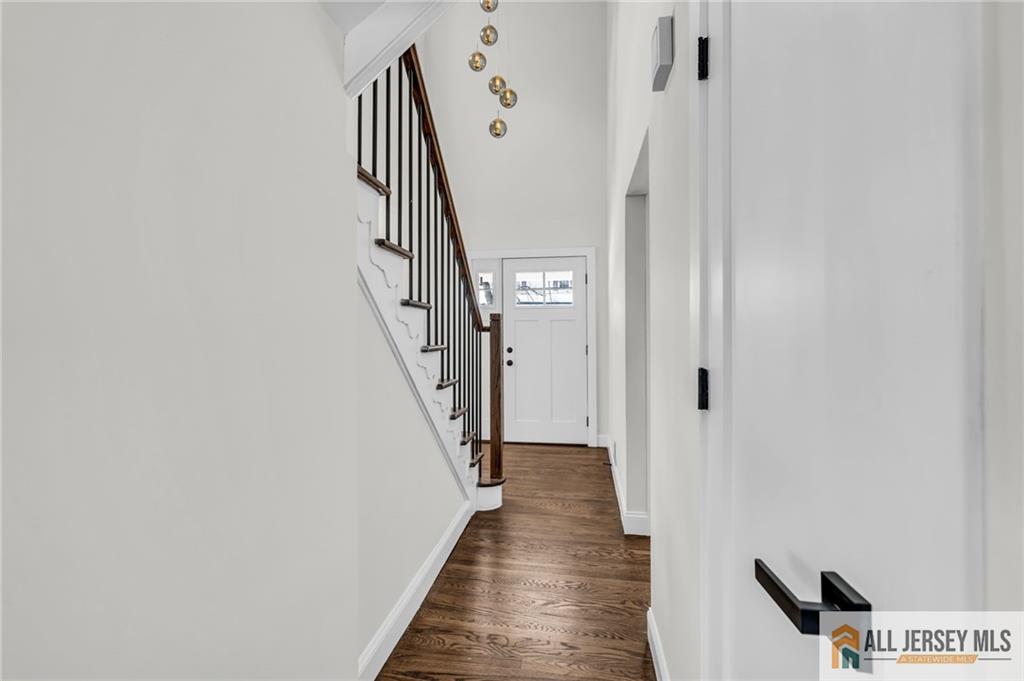 27 Sheppard, Edison, NJ, 08817