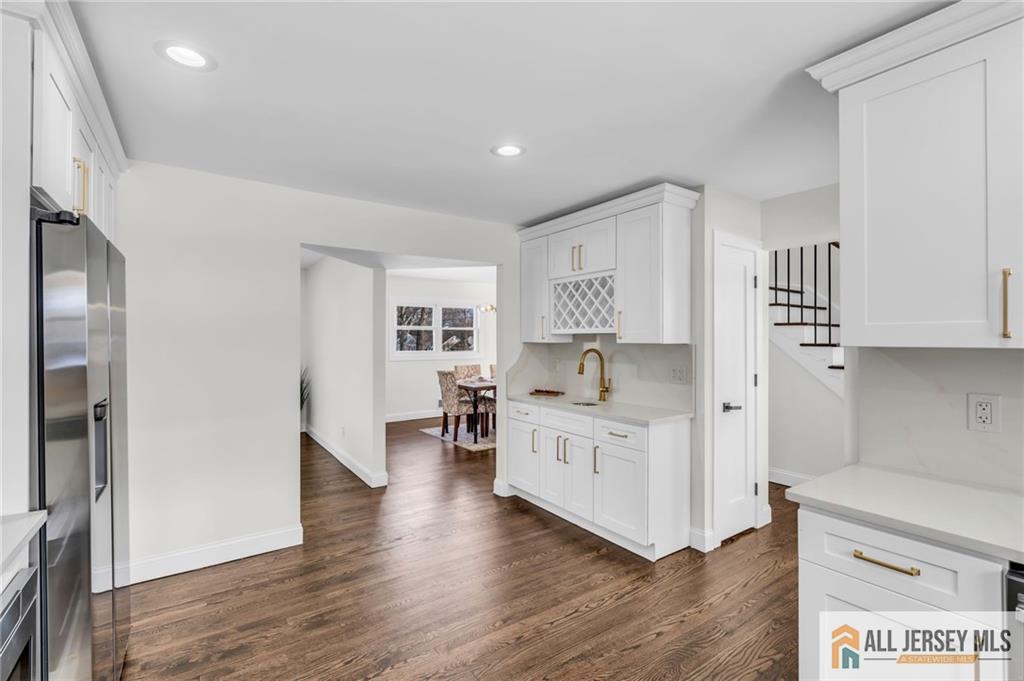 27 Sheppard, Edison, NJ, 08817