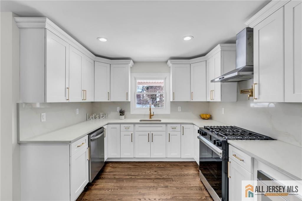 27 Sheppard, Edison, NJ, 08817