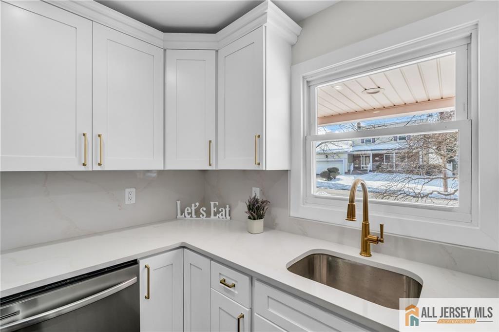 27 Sheppard, Edison, NJ, 08817