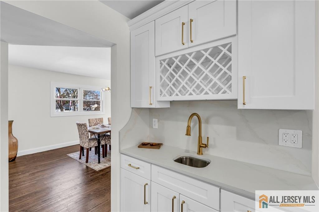 27 Sheppard, Edison, NJ, 08817