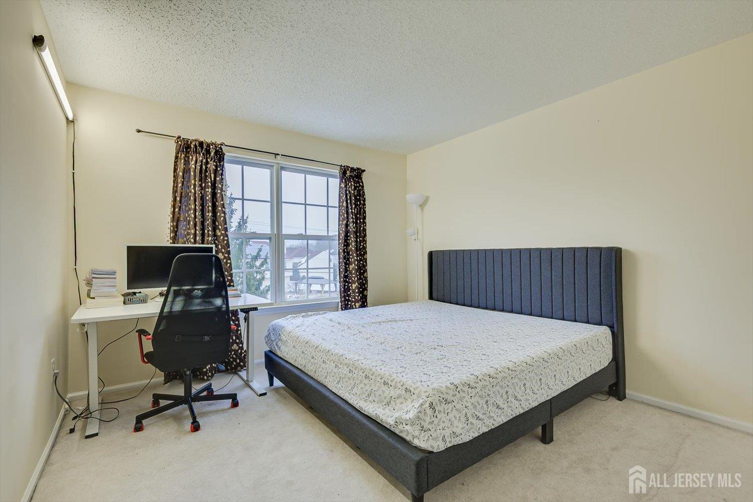 27 Edinburgh, Edison, NJ, 08820