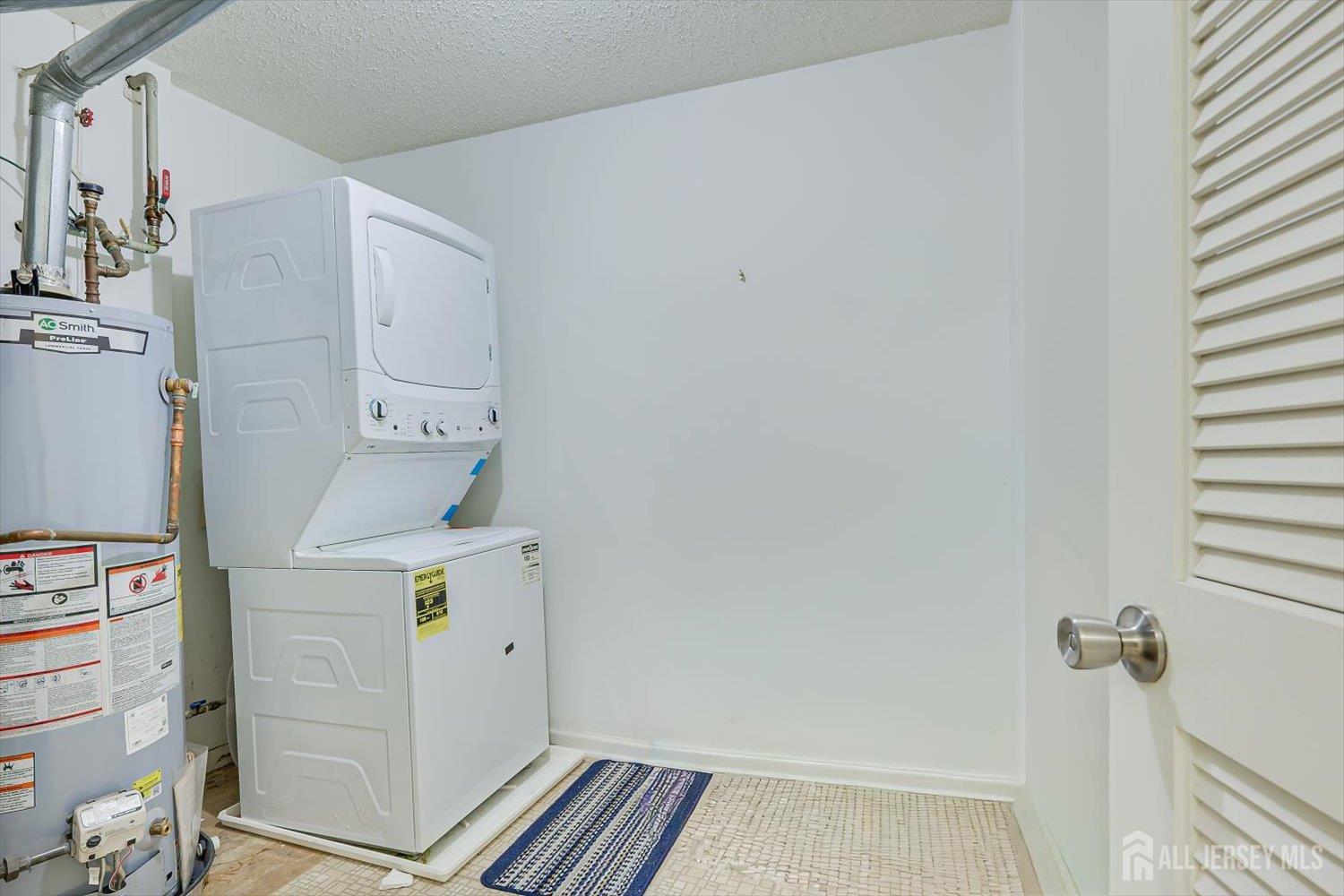 27 Edinburgh, Edison, NJ, 08820