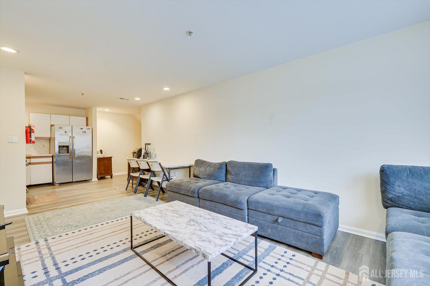 27 Edinburgh, Edison, NJ, 08820