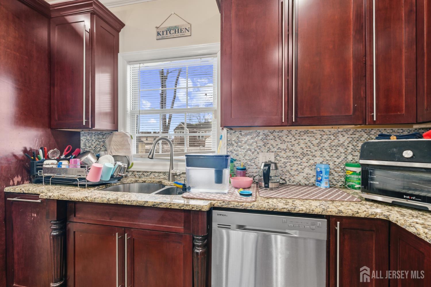 7 Dobson, Edison, NJ, 08817