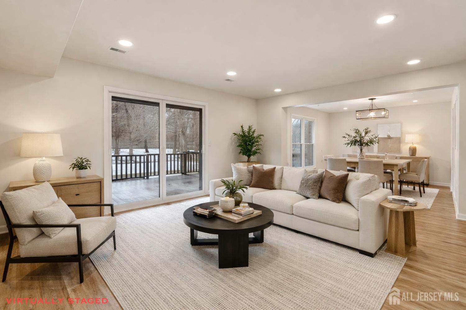 127 Oakmont, Edison, NJ, 08820