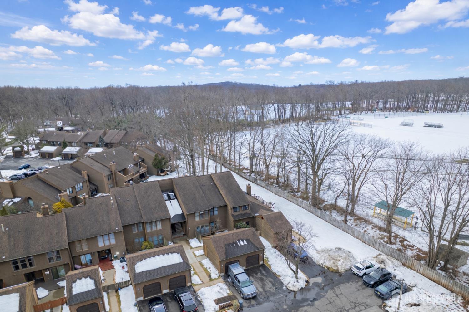 127 Oakmont, Edison, NJ, 08820