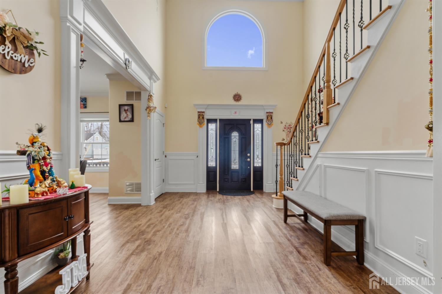 7 Dobson, Edison, NJ, 08817