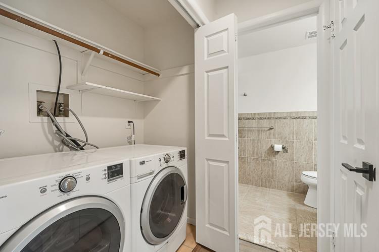 127 Oakmont, Edison, NJ, 08820