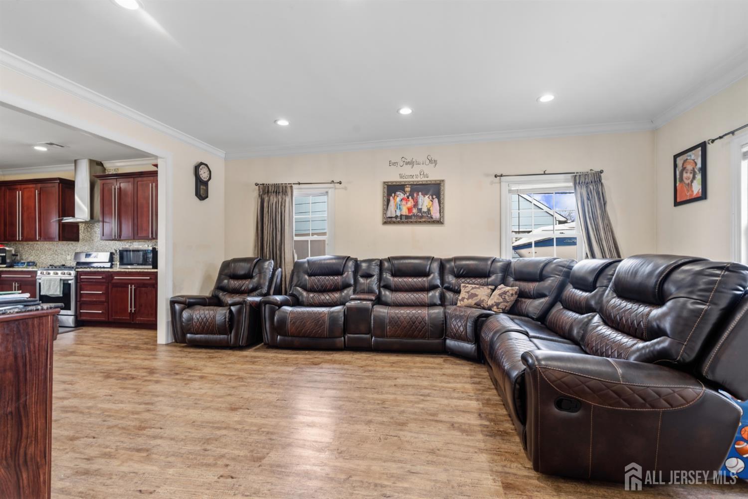 7 Dobson, Edison, NJ, 08817