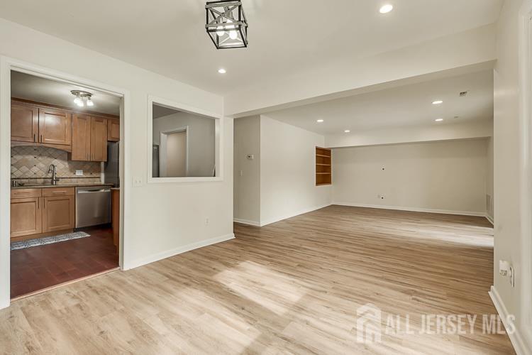 127 Oakmont, Edison, NJ, 08820