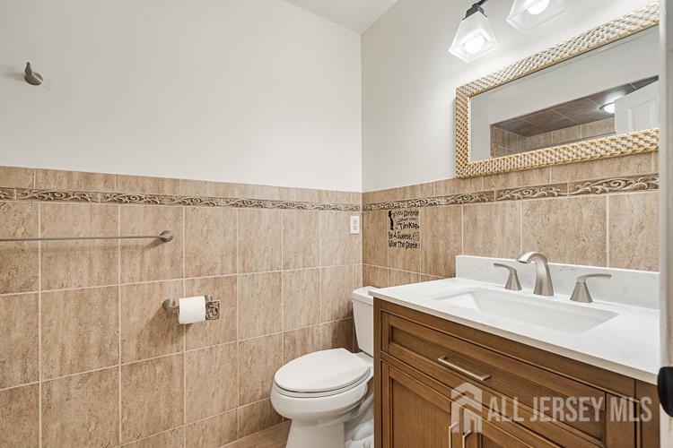 127 Oakmont, Edison, NJ, 08820