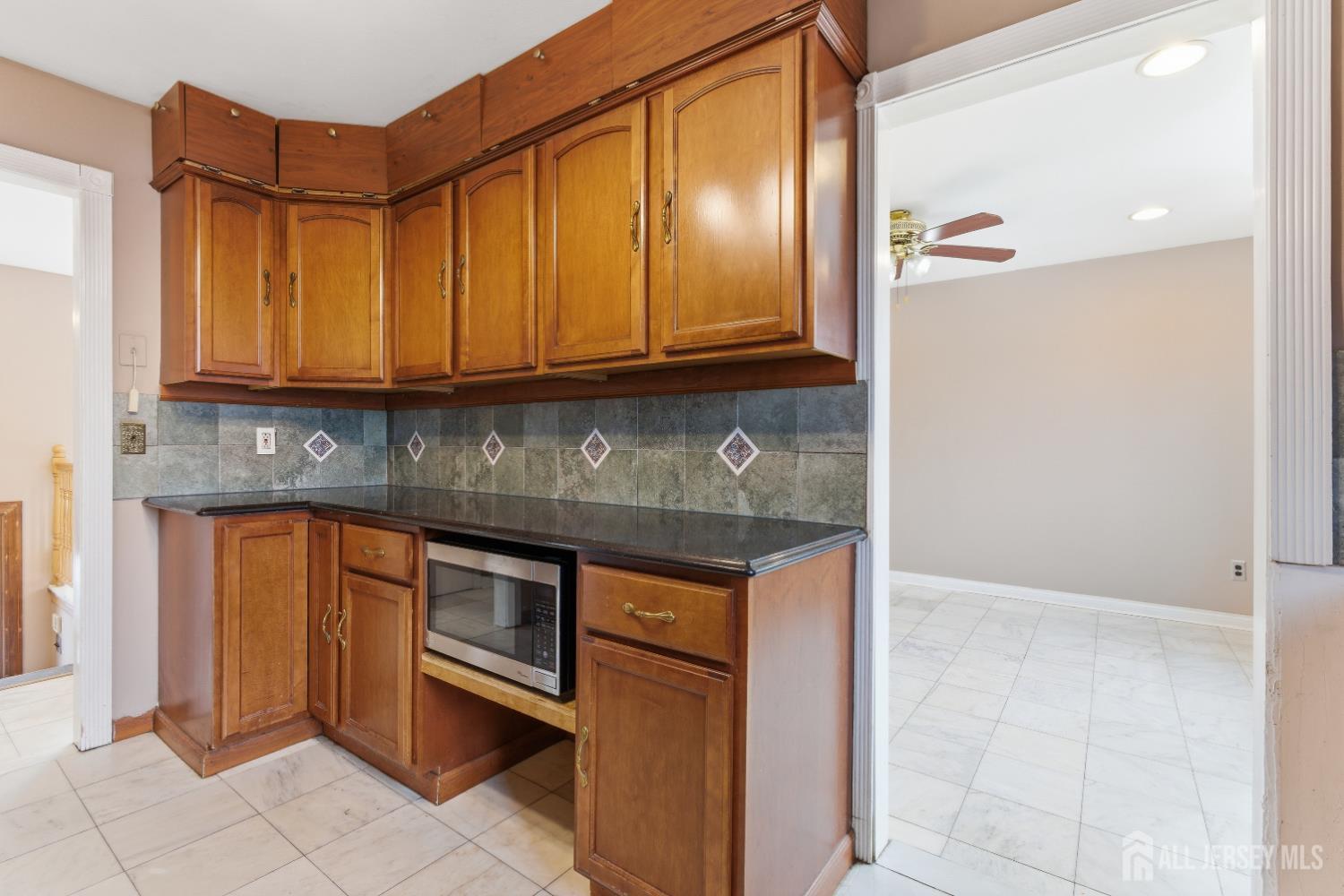 6 Cherry, Edison, NJ, 08817