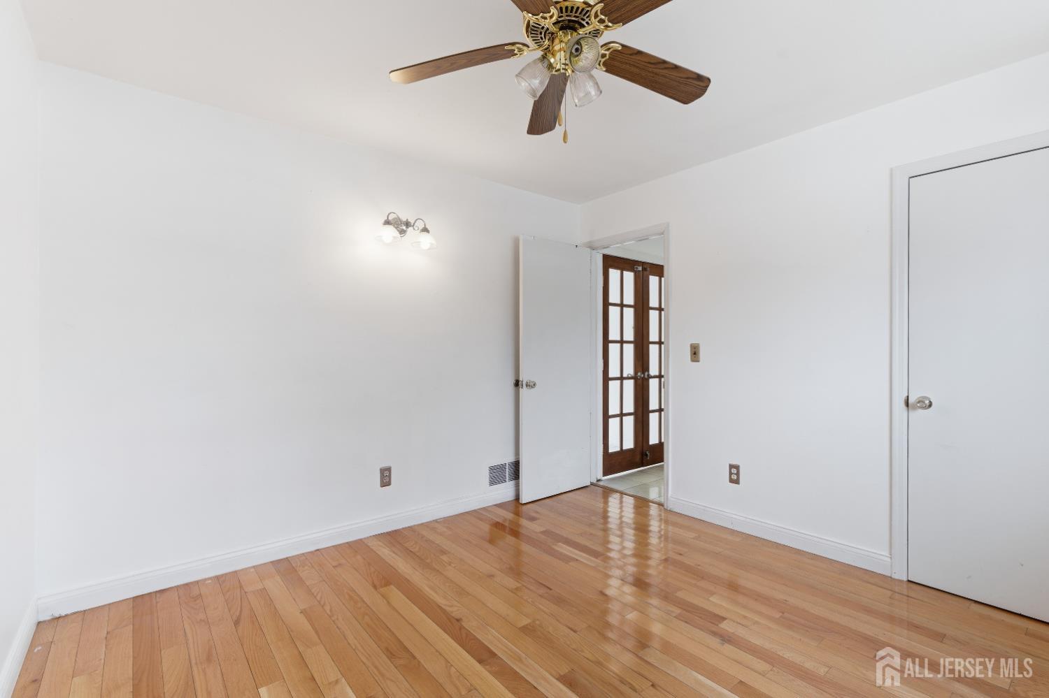 6 Cherry, Edison, NJ, 08817