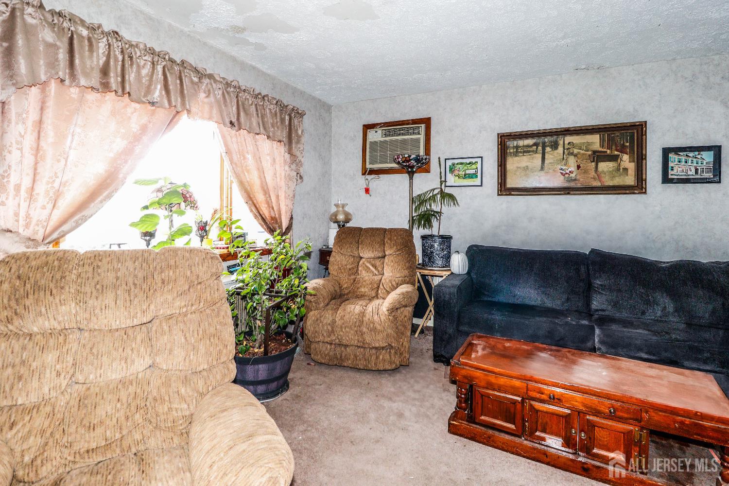 484 Old Post, Edison, NJ, 08817