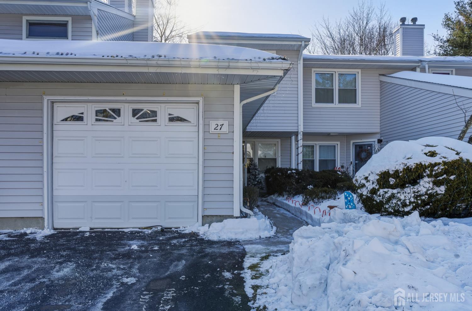 Photo of 27 Sandpiper Drive, Sayreville NJ