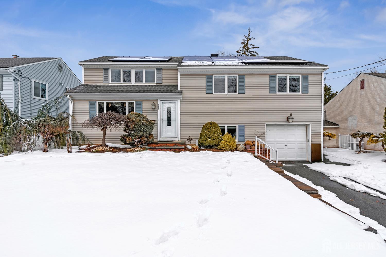 Photo of 325 Colonia Boulevard, Colonia NJ