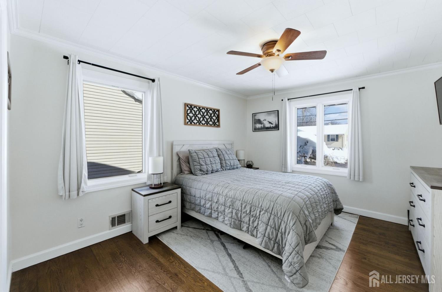 53 Jordan, Colonia, NJ, 07067