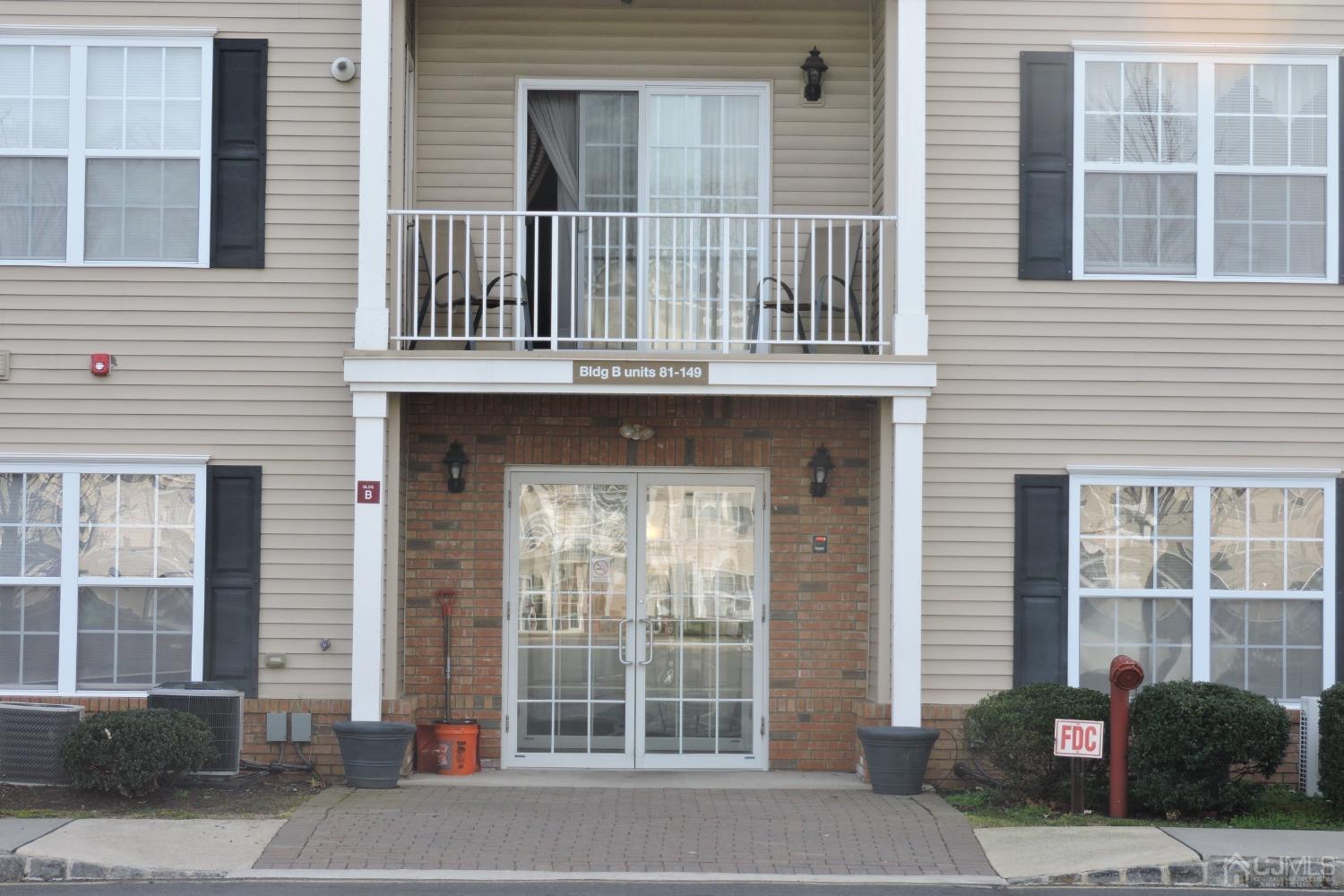 81 Liddle, Edison, NJ, 08837