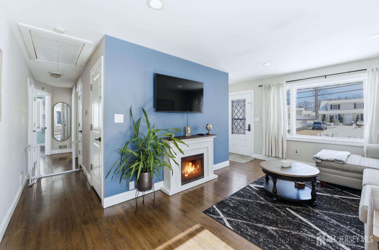 53 Jordan, Colonia, NJ, 07067