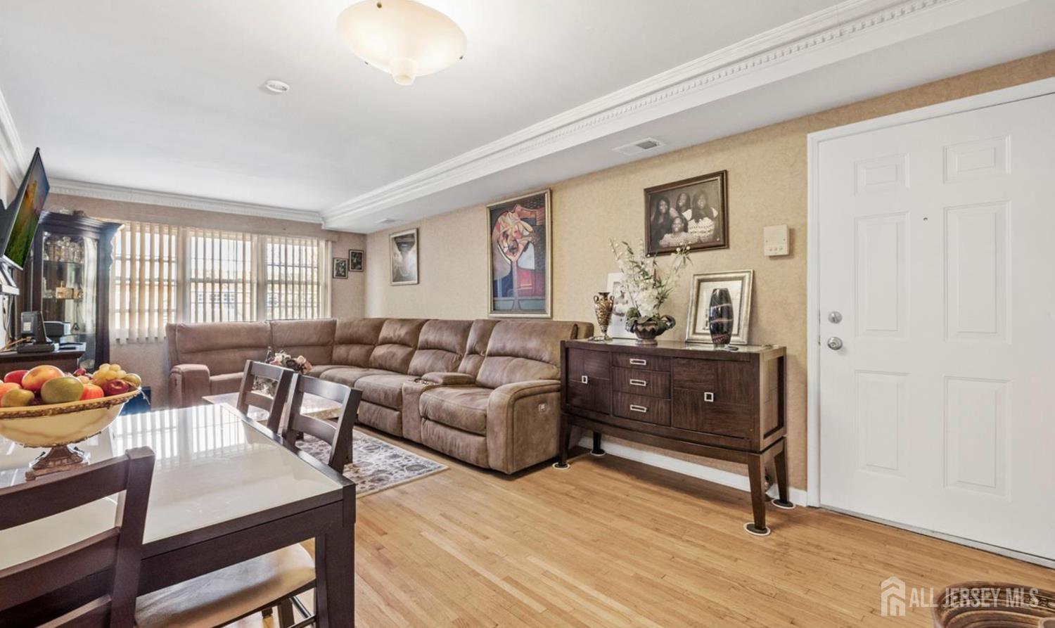 125 College Drive, Edison, NJ, 08817 125 College Drive, Edison, NJ, 08817