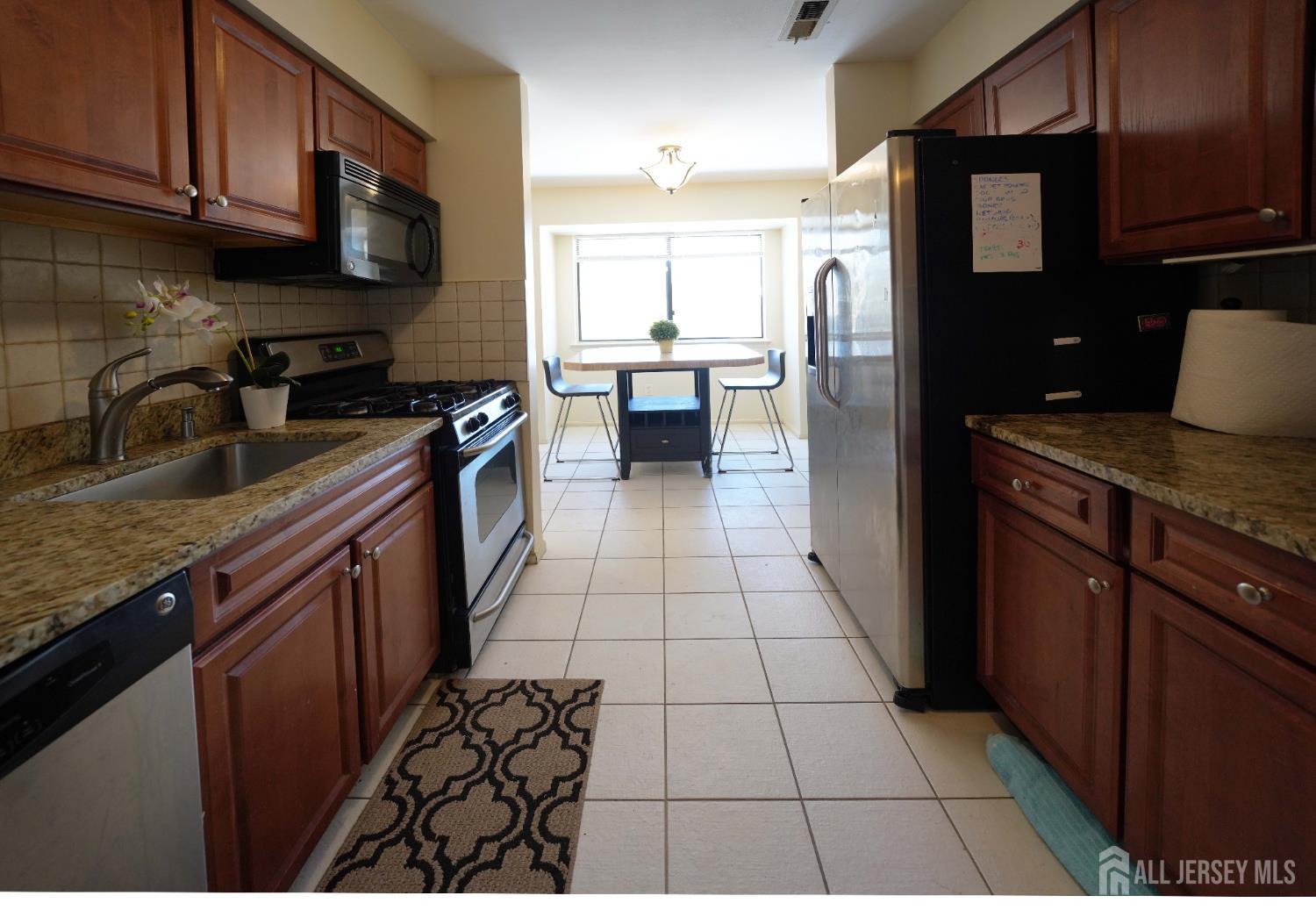 1111 EDISON GLEN, Edison, NJ, 08837