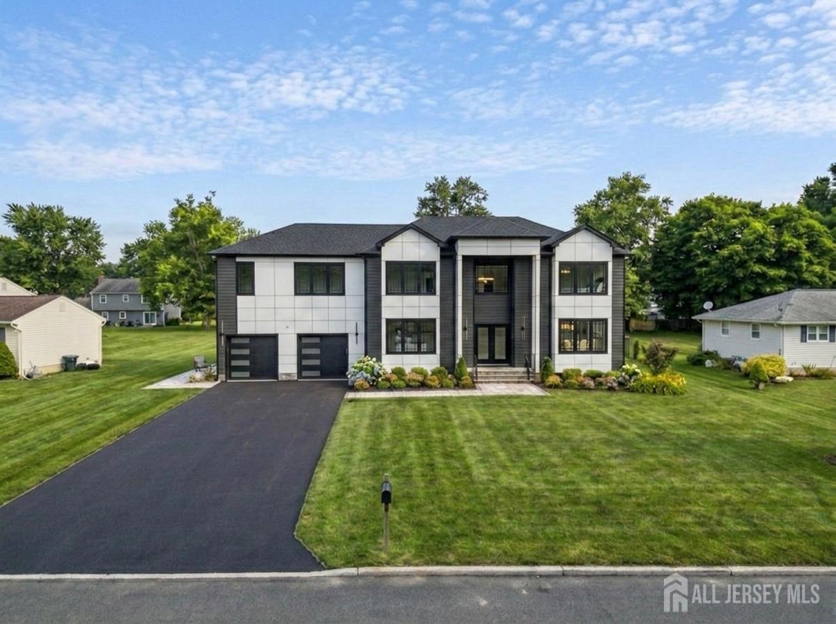 Homes for Sale in South Brunswick, NJ