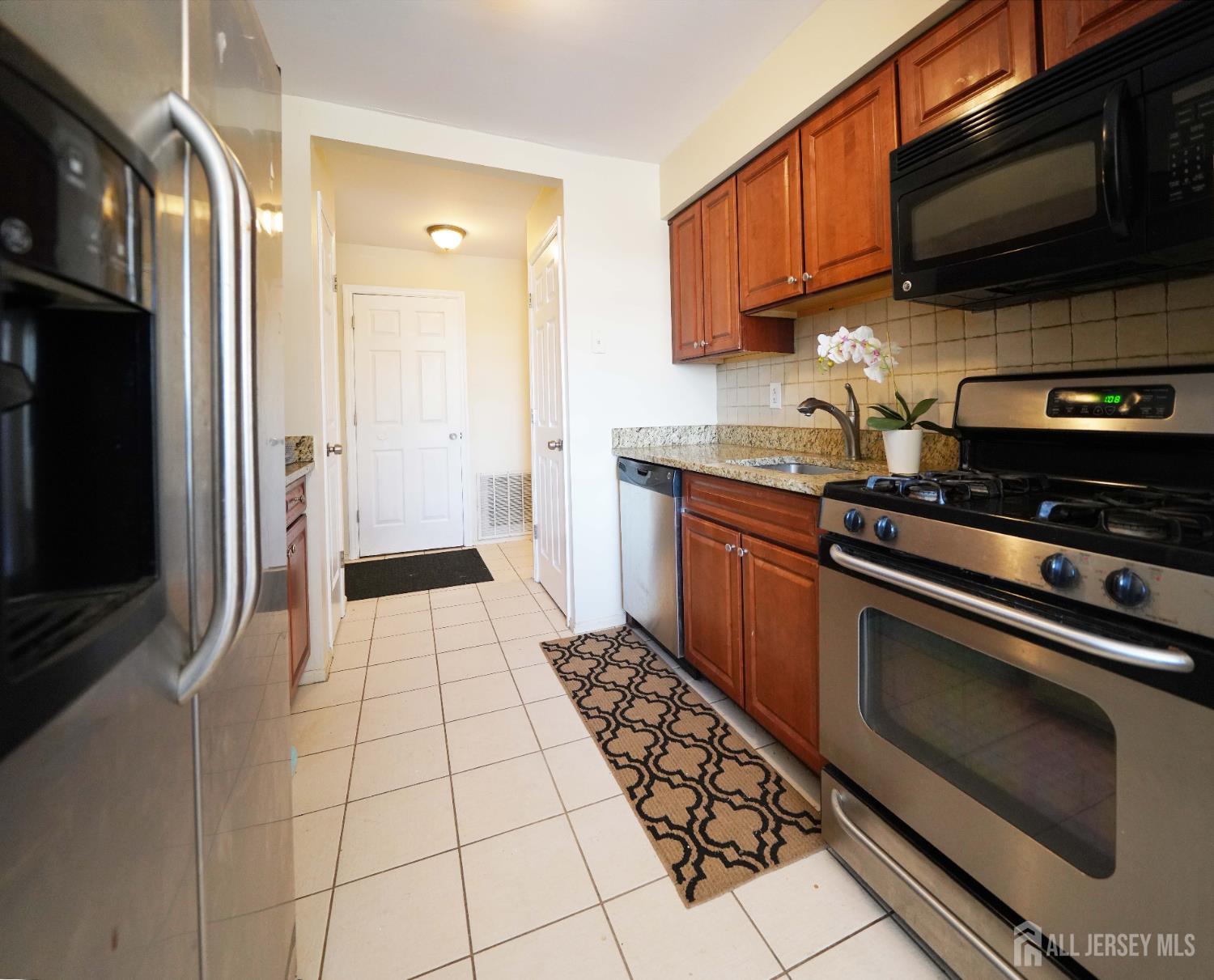 1111 EDISON GLEN, Edison, NJ, 08837