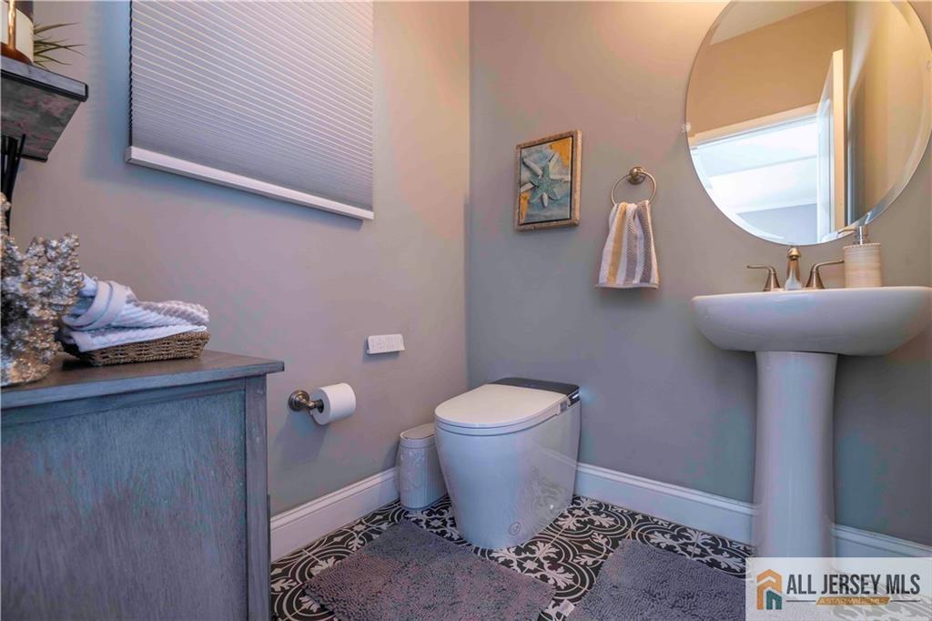 628 New Dover, Colonia, NJ, 07067