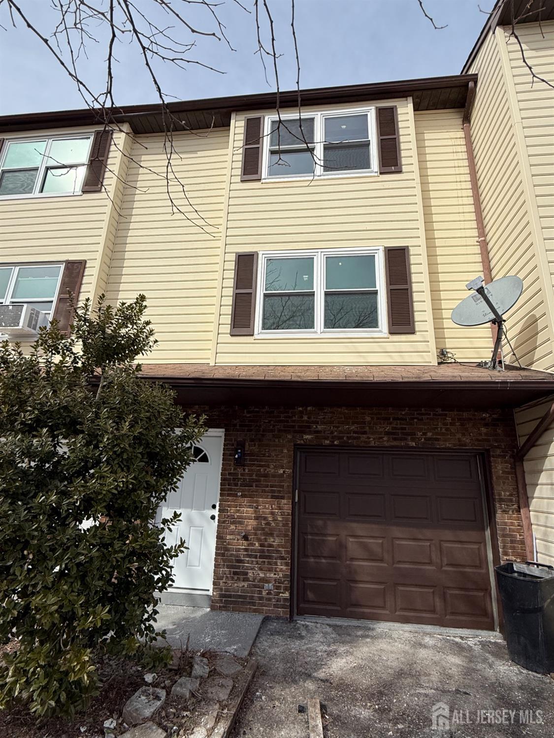 Photo of 25 N Essex Street