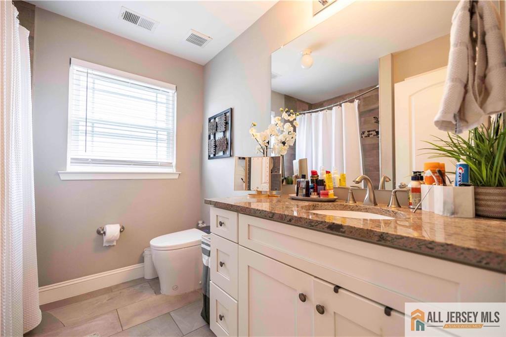 628 New Dover, Colonia, NJ, 07067