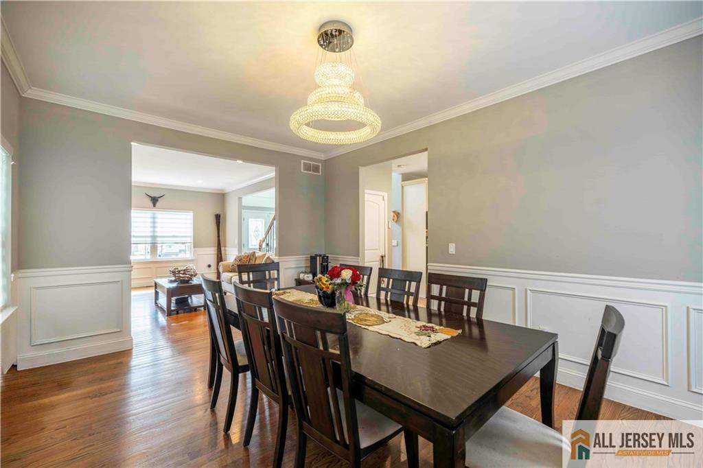 628 New Dover, Colonia, NJ, 07067