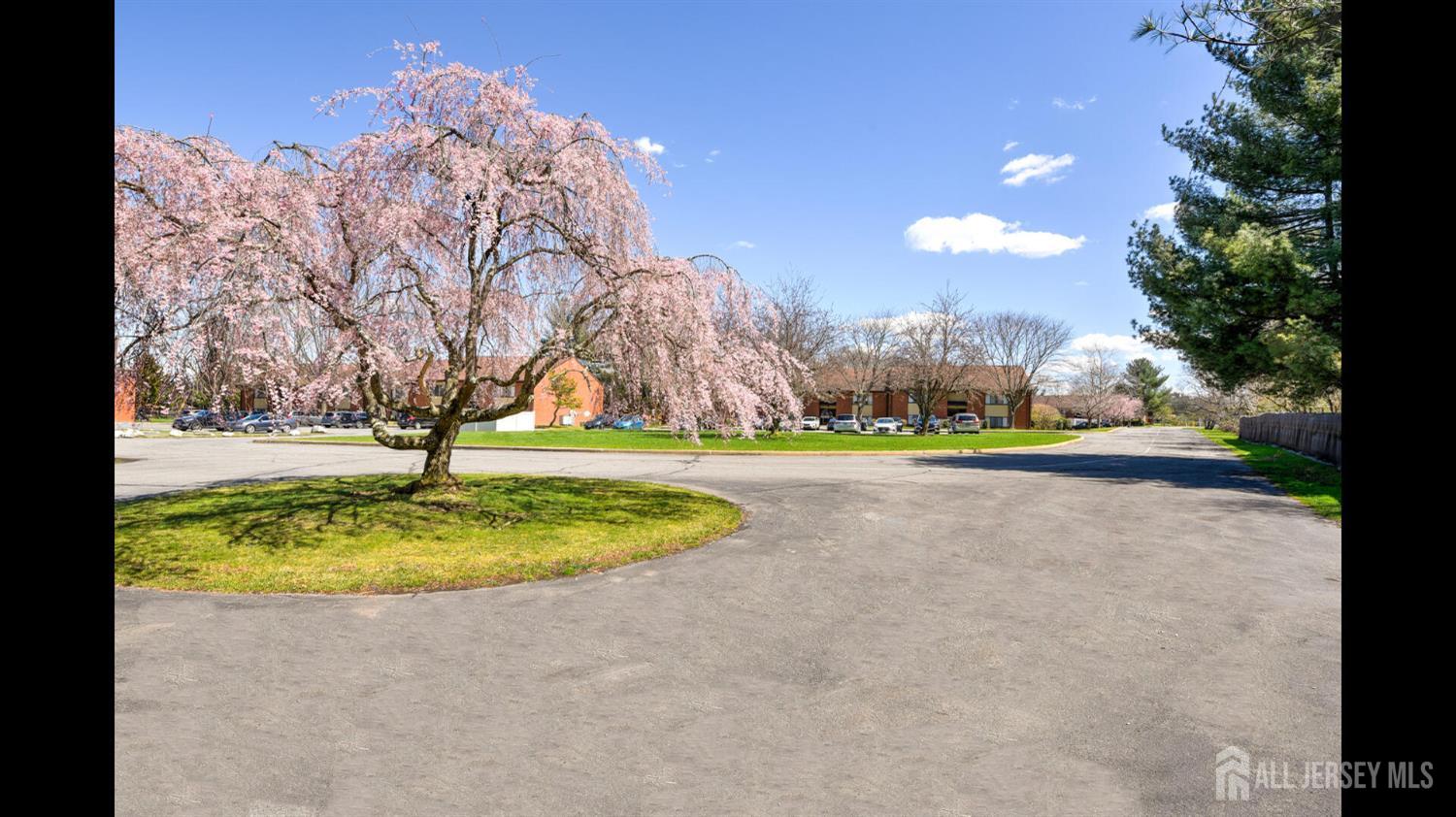 356 Ridge UNIT J12, South Brunswick, NJ, 08810