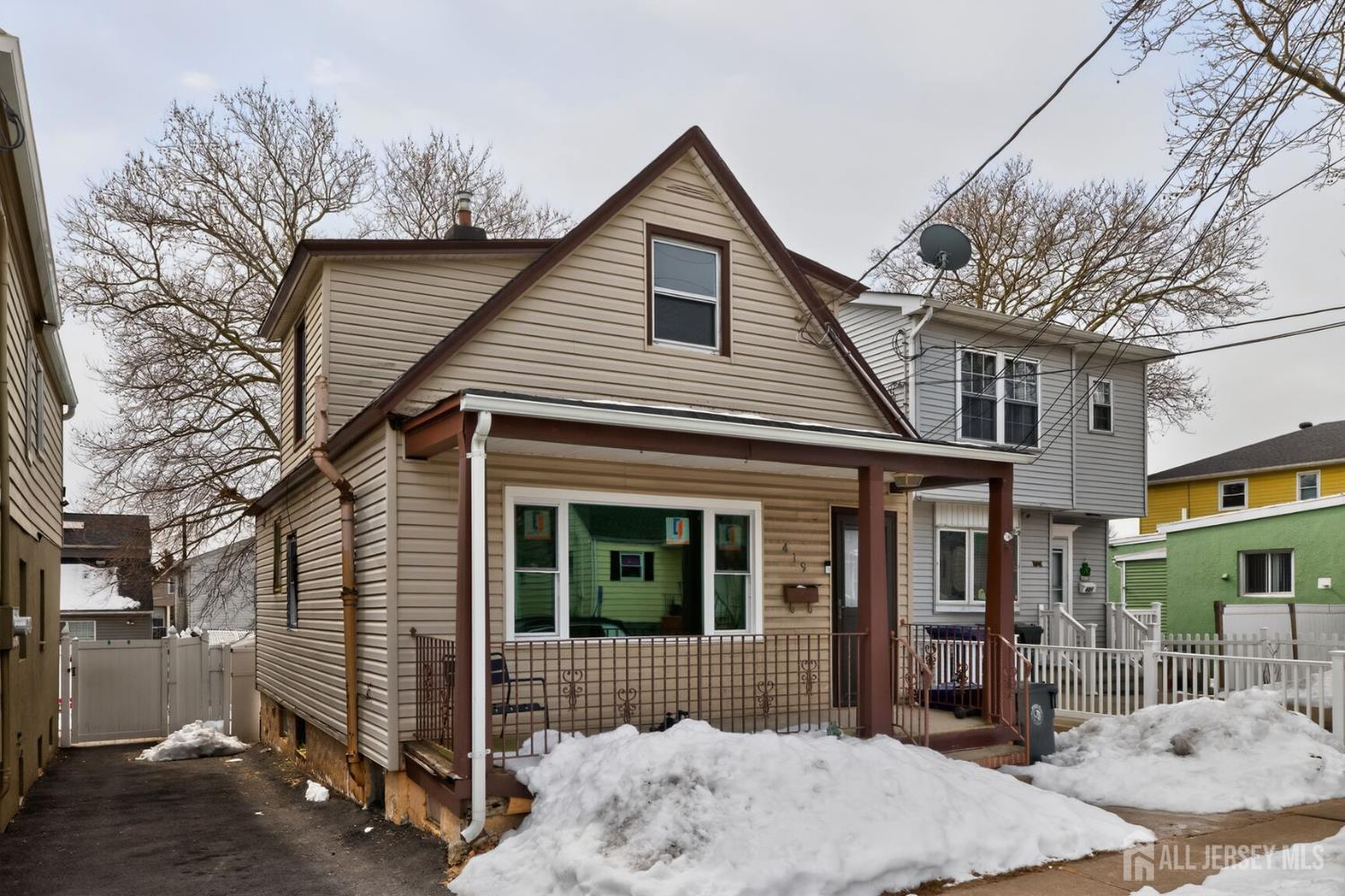 556 compton Avenue, Perth Amboy, NJ, 08861