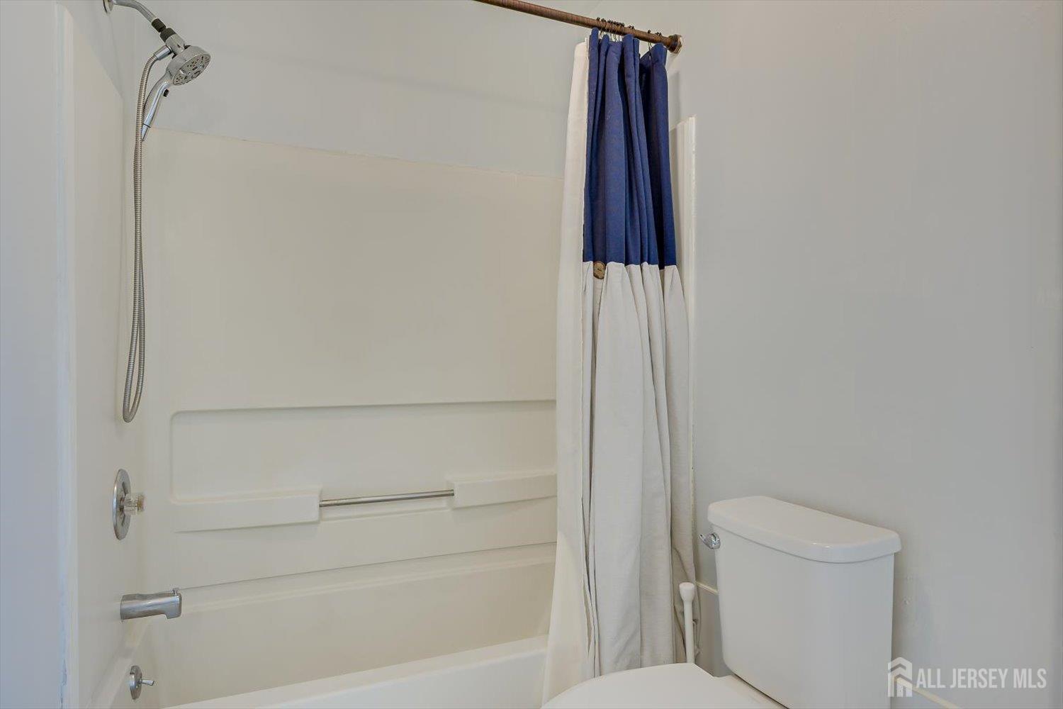 63 Renaissance, New Brunswick, NJ, 08901