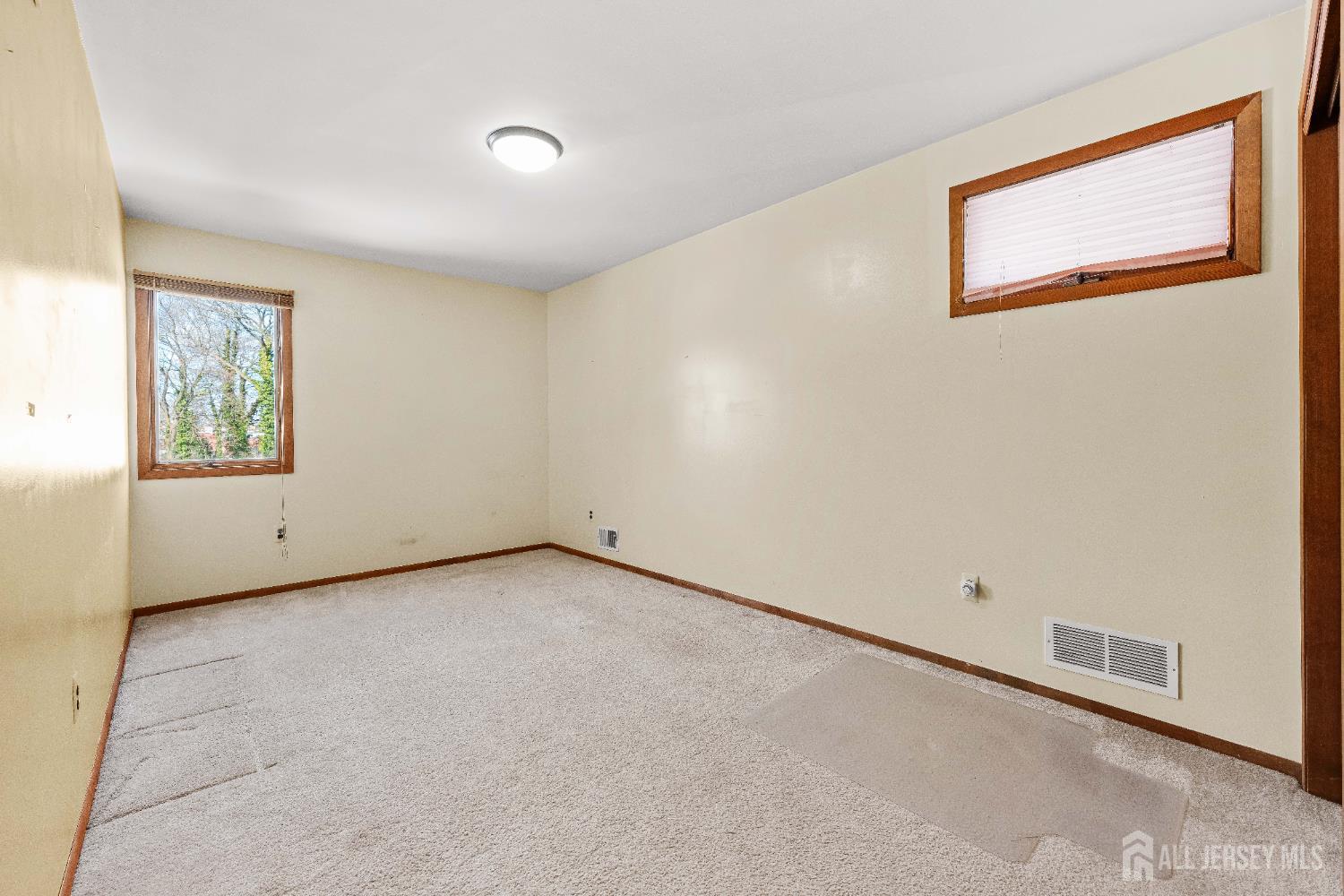 18 Erik, North Brunswick, NJ, 08902