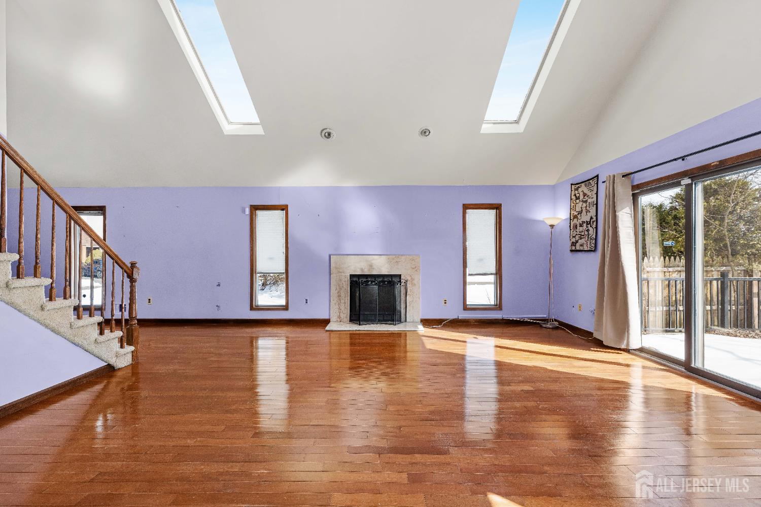18 Erik, North Brunswick, NJ, 08902