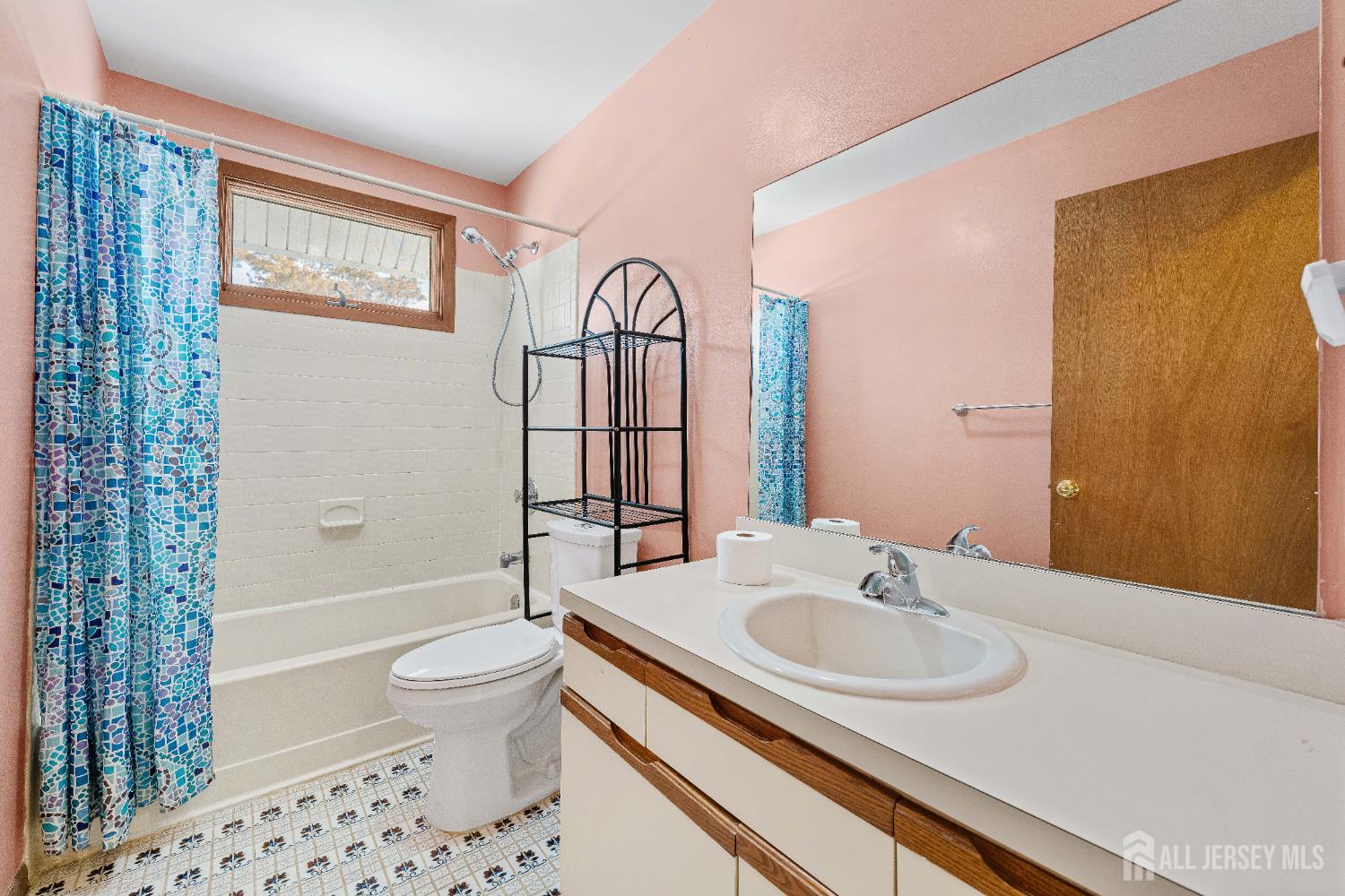 18 Erik, North Brunswick, NJ, 08902