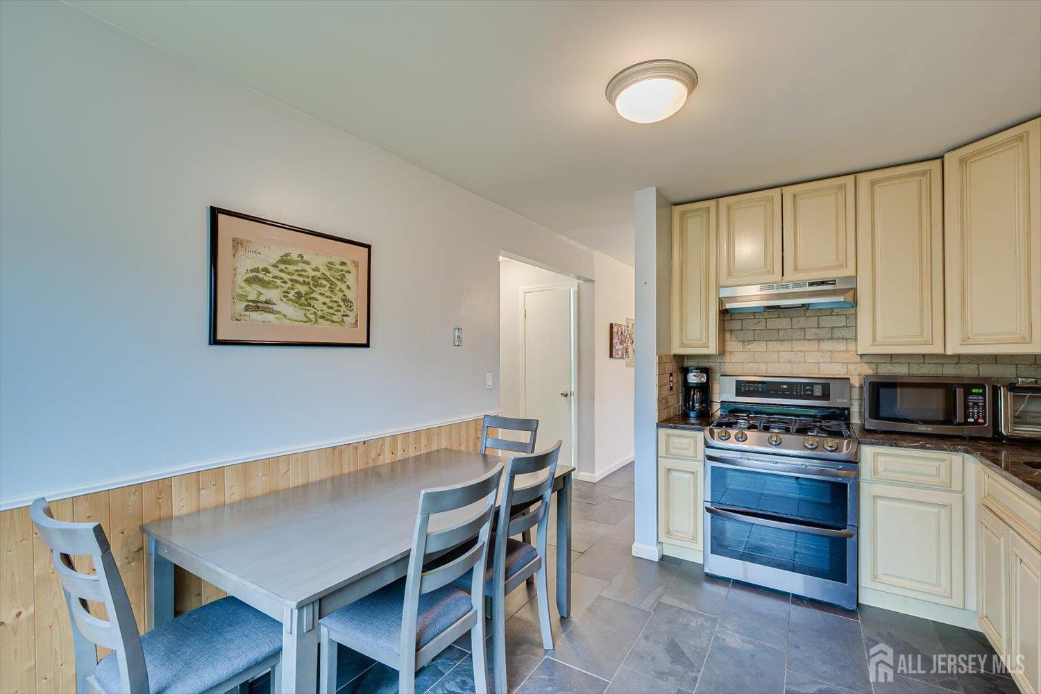 63 Renaissance, New Brunswick, NJ, 08901