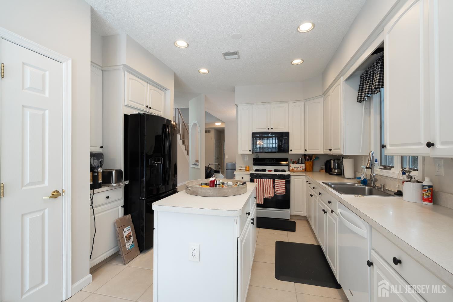 1 Dawson, Monroe, NJ, 08831