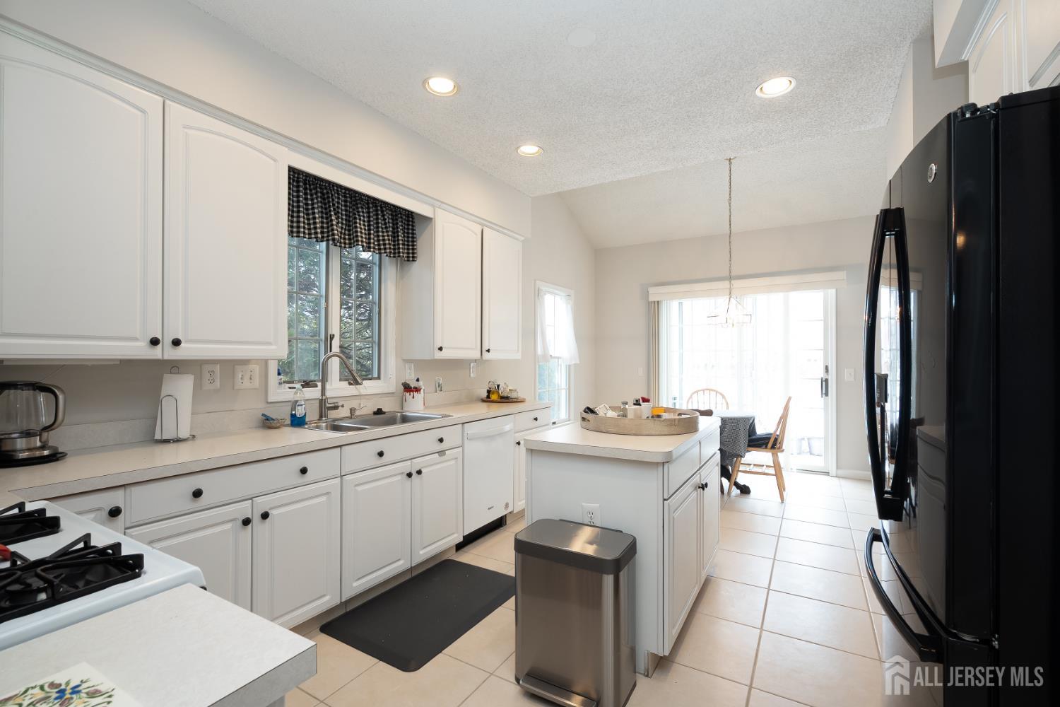 1 Dawson, Monroe, NJ, 08831