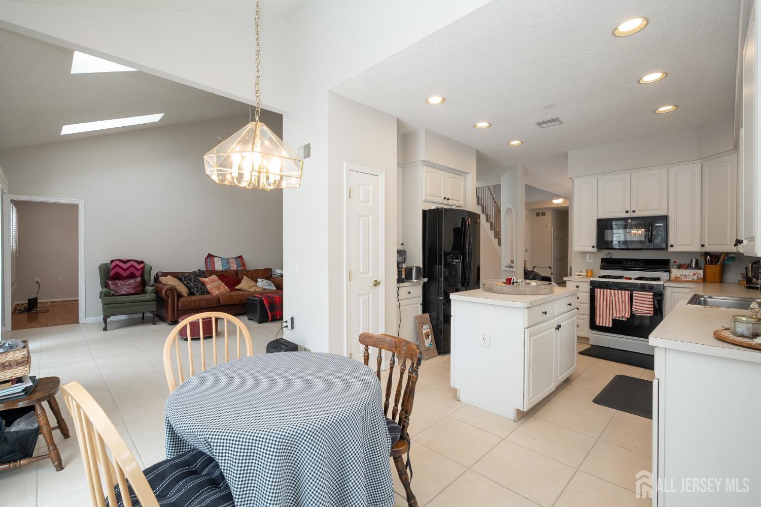 1 Dawson, Monroe, NJ, 08831