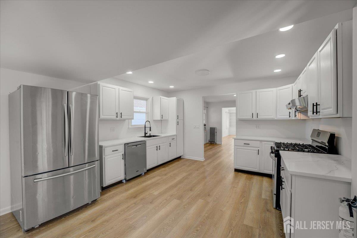 201-A Gatzmer UNIT UPSTA, Jamesburg, NJ, 08831