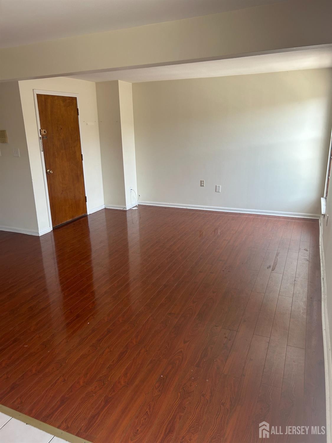 435 Main UNIT 2D, Metuchen, NJ, 08840