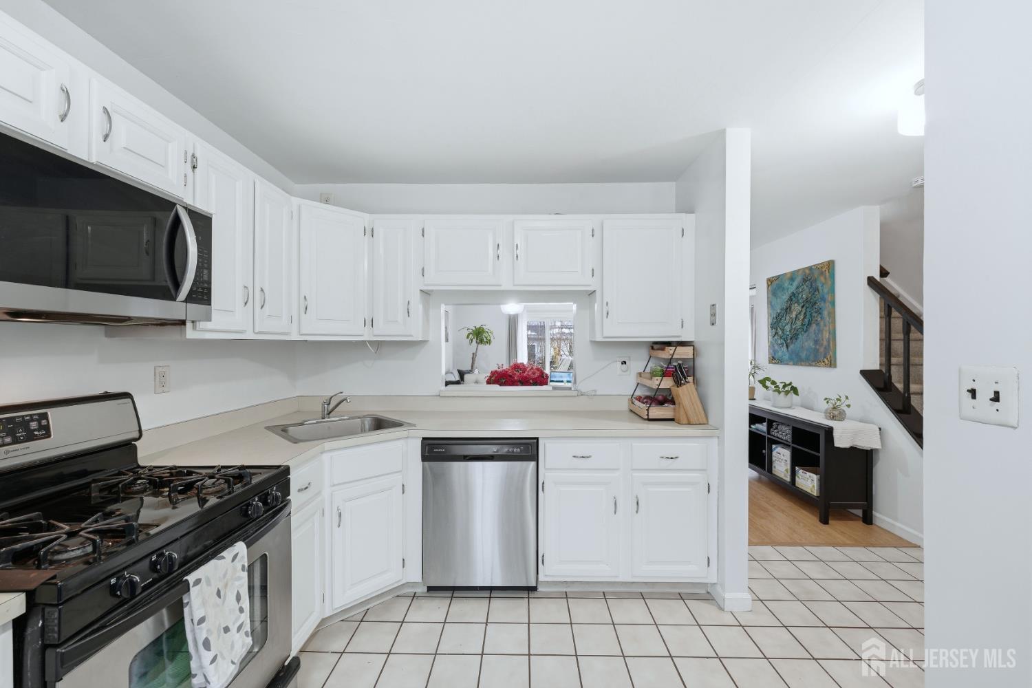 334 mcdowell, East Brunswick, NJ, 08816