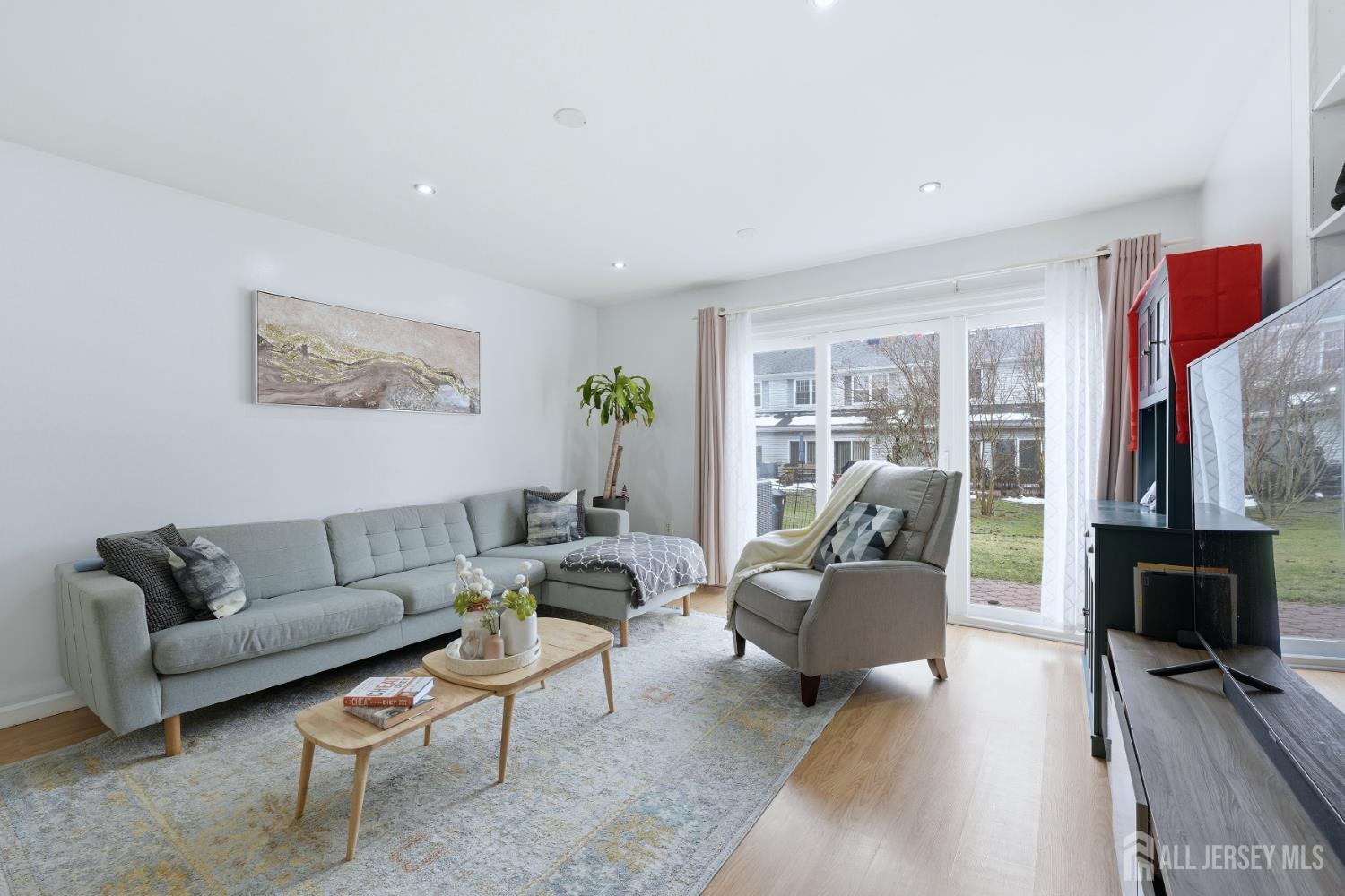 334 mcdowell, East Brunswick, NJ, 08816